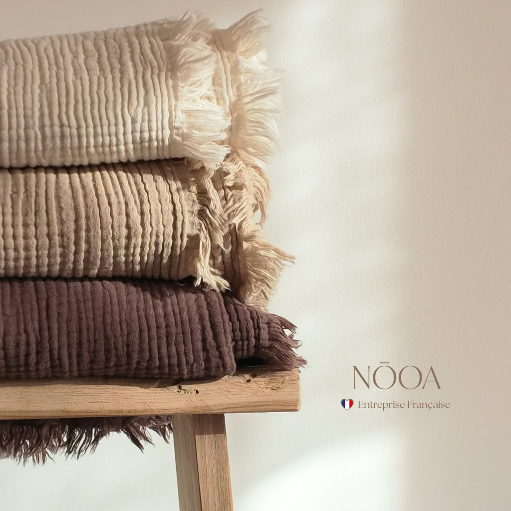 Le plaid en gaze de coton qui transforme chaque instant en rituel de douceur